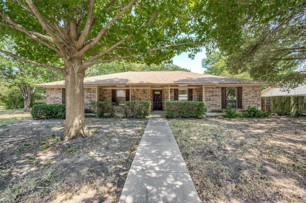 3204 Broken Arrow Road Denton, TX 76209