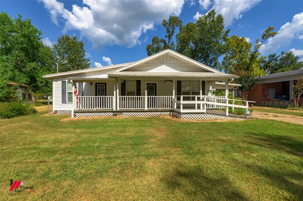 1210 S Third Jonesboro, LA 71247