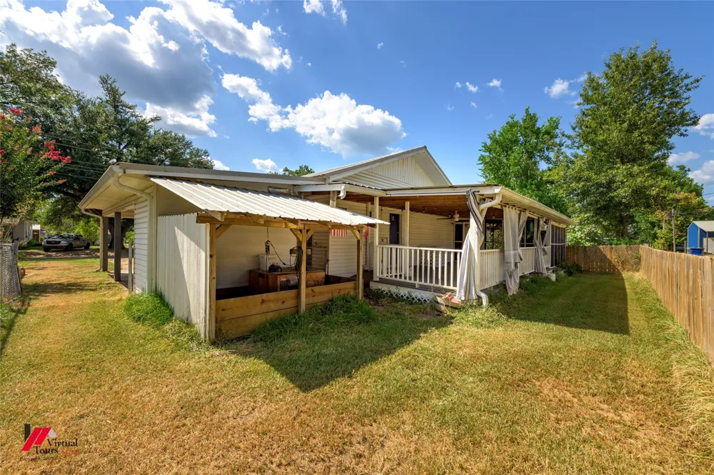 1210 S Third Jonesboro, LA 71247