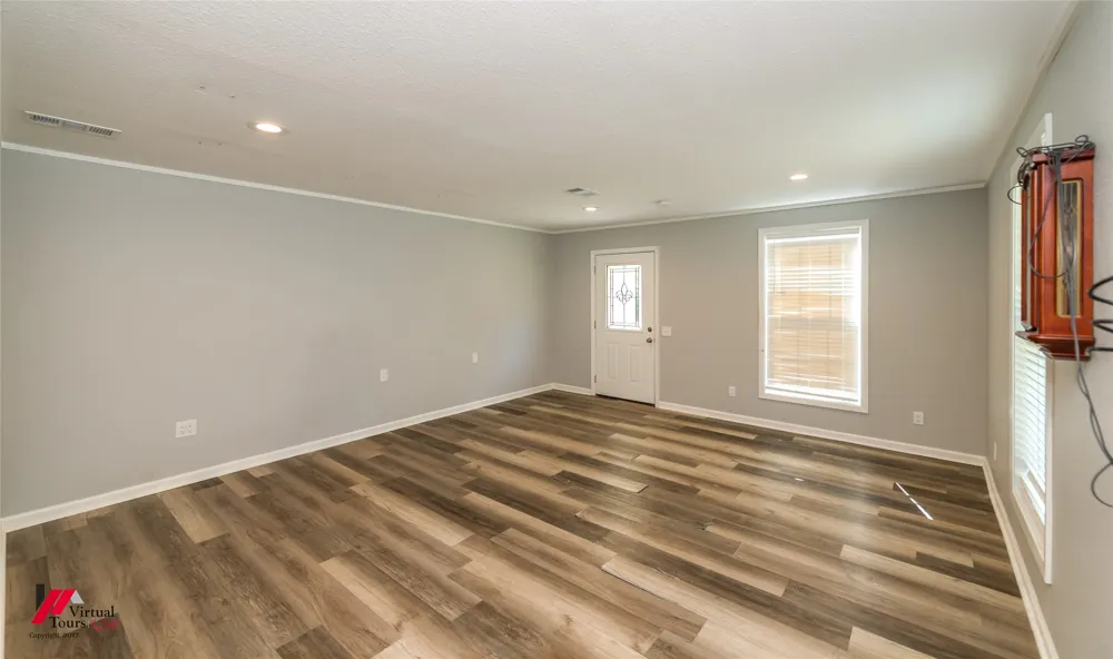 1210 S Third Jonesboro, LA 71247