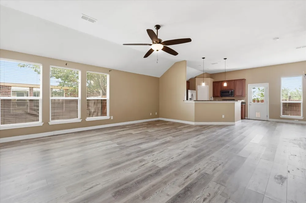 3003 Lake Ridge Drive Sanger, TX 76266