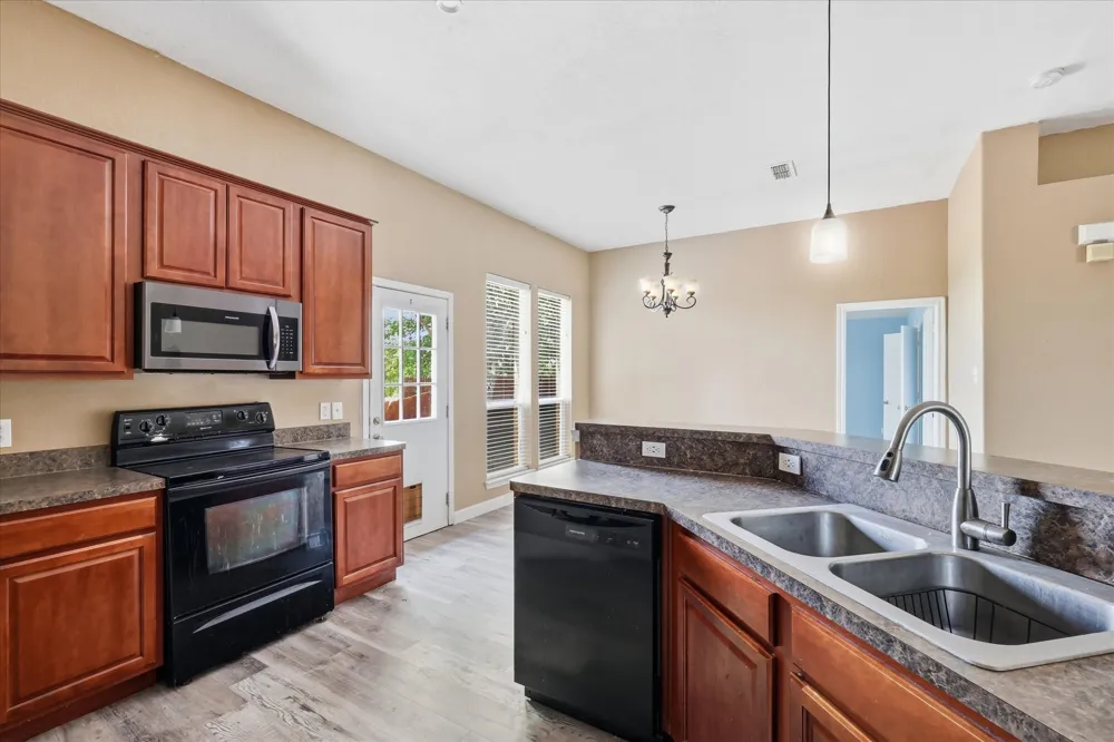 3003 Lake Ridge Drive Sanger, TX 76266