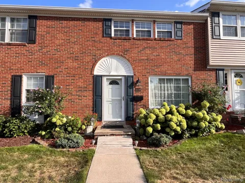 41305 Lagoon Court