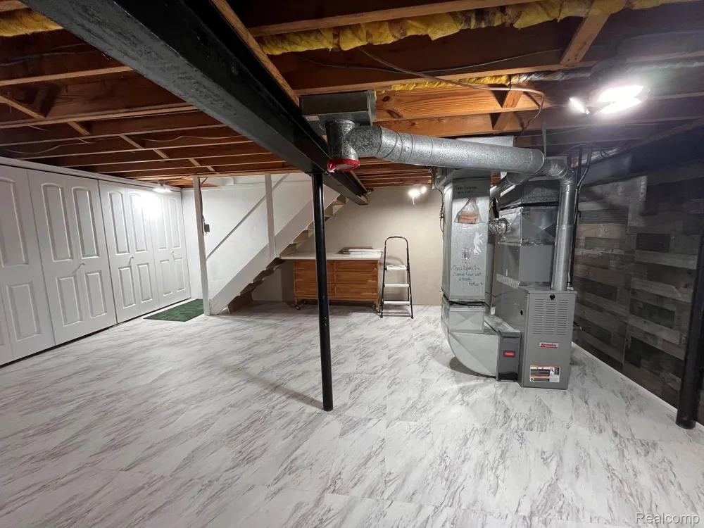 41305 Lagoon Court Northville Township, MI 48167
