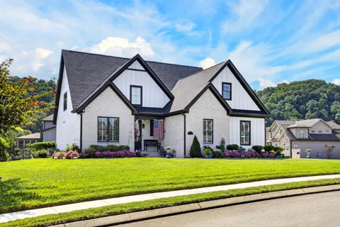 187 Winding Glen Dr NW