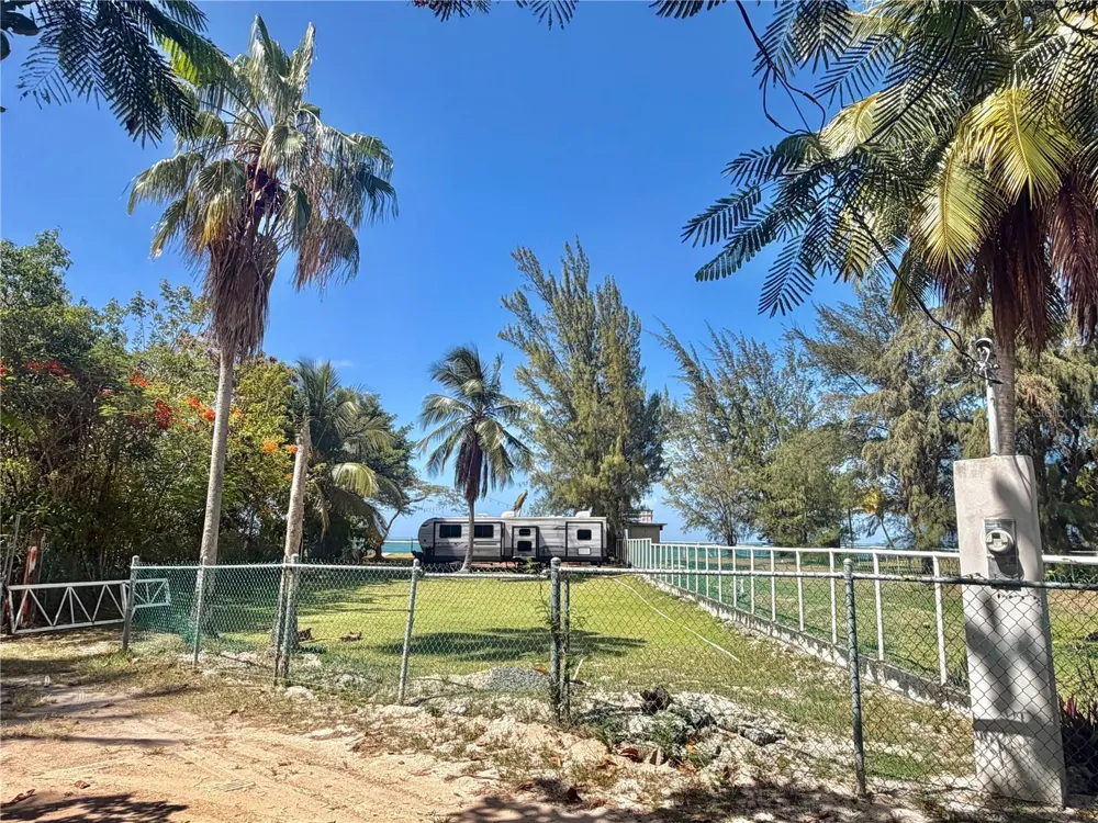 Carr. 968 CAMINO LAS PICUAS #18a-23 Rio Grande, PR 00745