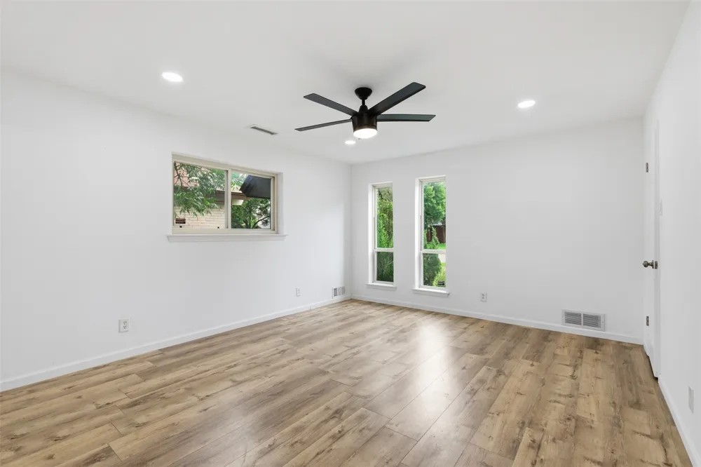 11022 Ferndale Dallas, TX 75238