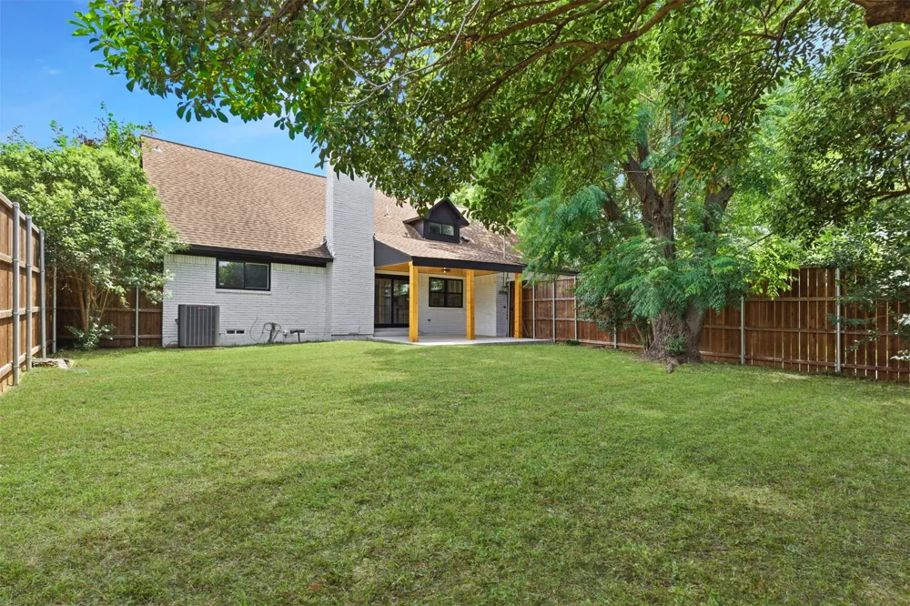 11022 Ferndale Dallas, TX 75238