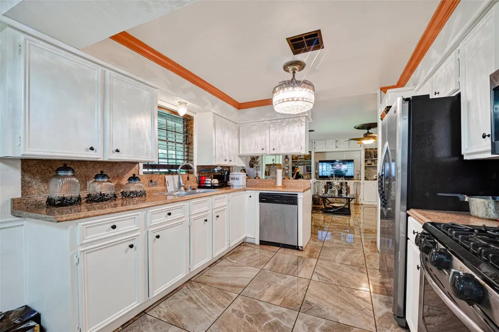 12511 Rubin Street Houston, TX 77047