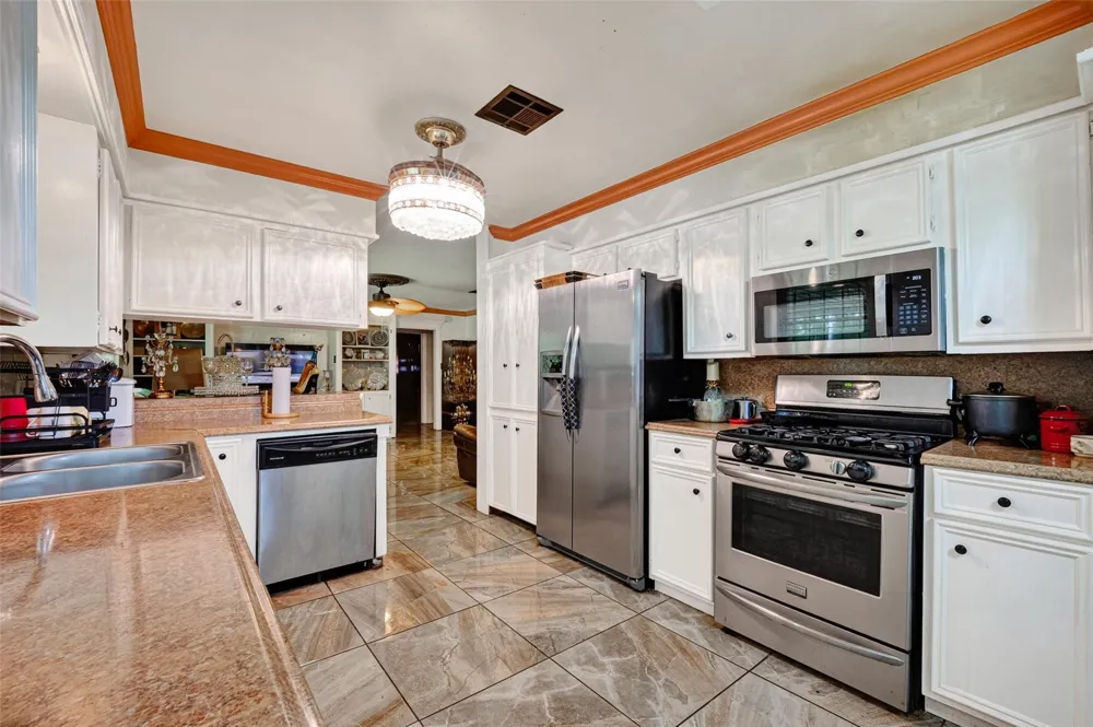 12511 Rubin Street Houston, TX 77047