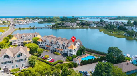 10 Waters Edge