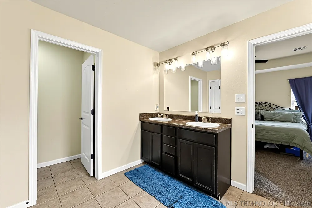 3341 S 208th EastAvenue Broken Arrow, OK 74014