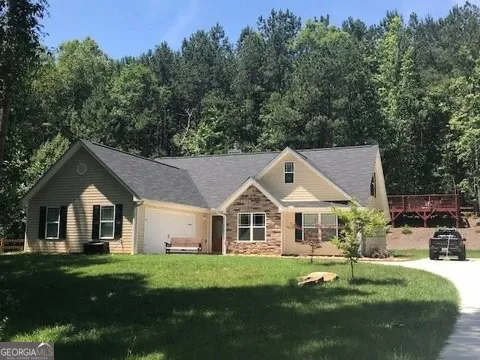 257 CLEARWATER DR