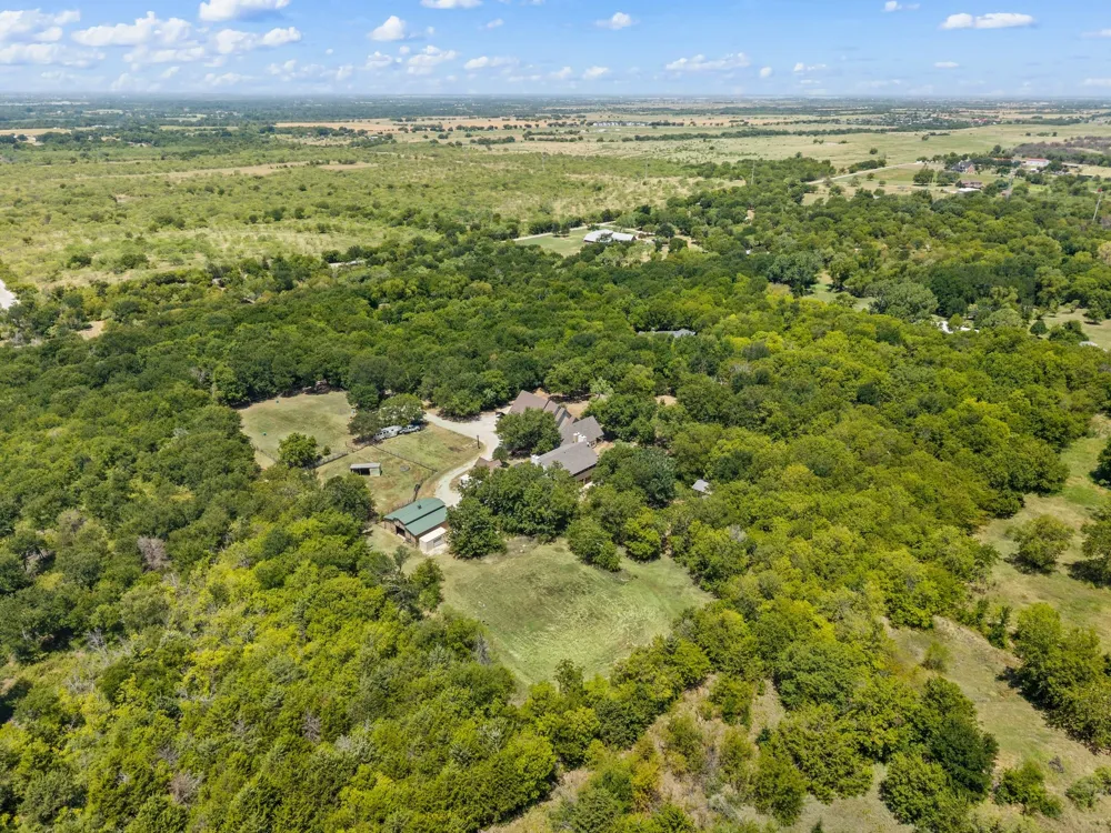 6942 Indian Wells Road Sanger, TX 76266