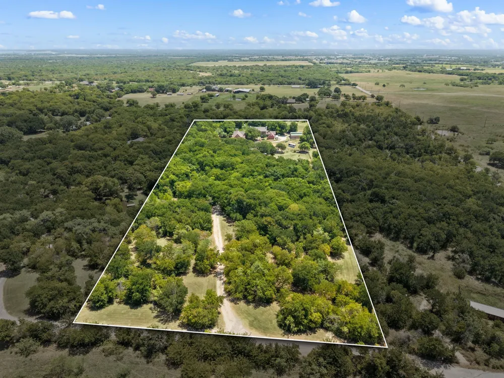 6942 Indian Wells Road Sanger, TX 76266