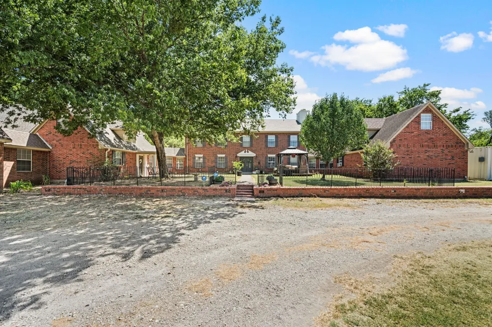 6942 Indian Wells Road Sanger, TX 76266