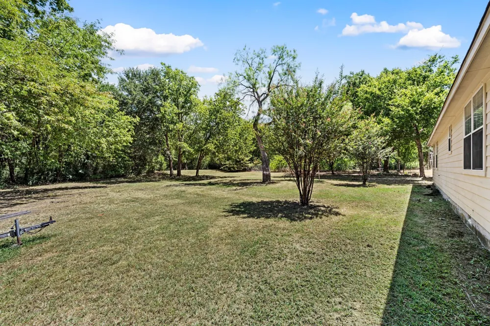 6942 Indian Wells Road Sanger, TX 76266