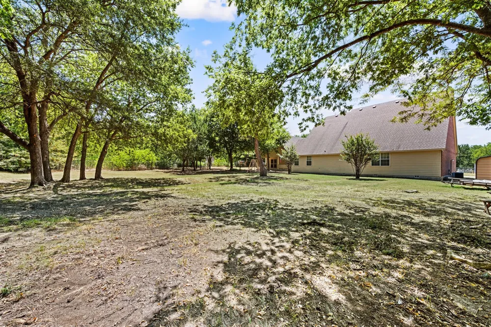 6942 Indian Wells Road Sanger, TX 76266