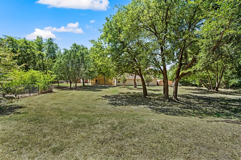 6942 Indian Wells Road Sanger, TX 76266