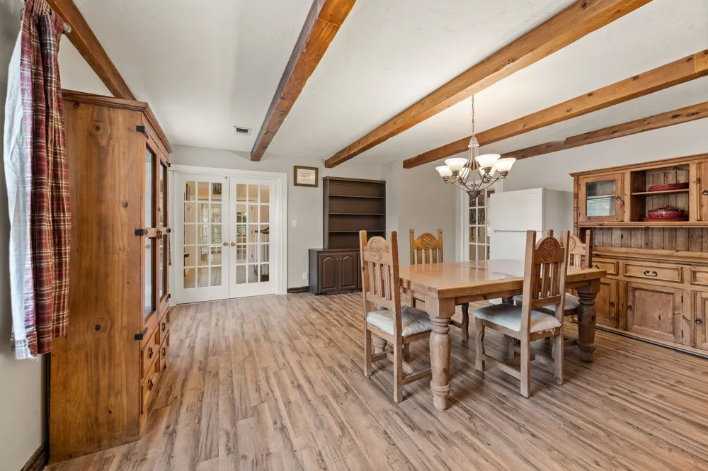 6942 Indian Wells Road Sanger, TX 76266