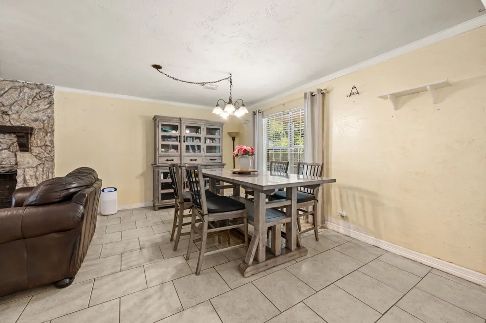 6942 Indian Wells Road Sanger, TX 76266