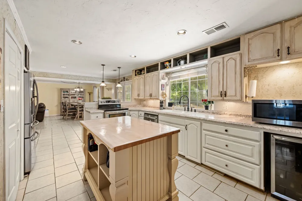 6942 Indian Wells Road Sanger, TX 76266
