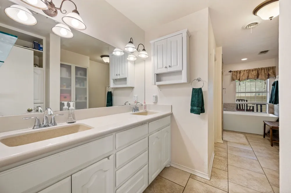 6942 Indian Wells Road Sanger, TX 76266