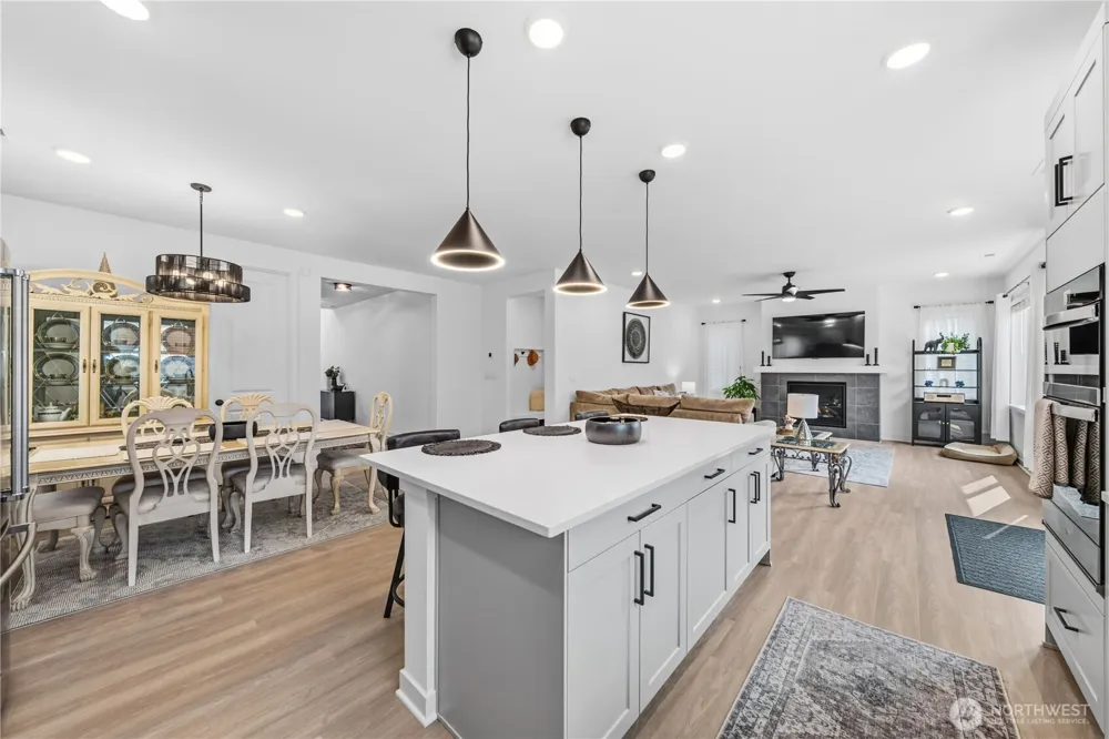 15310 204th Avenue E Bonney Lake, WA 98391