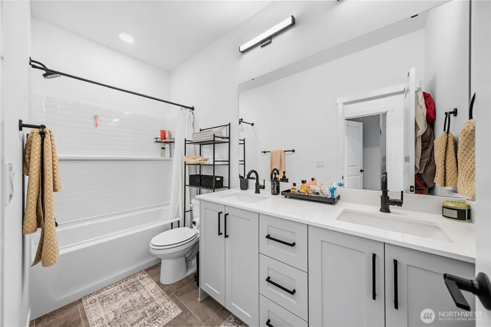 15310 204th Avenue E Bonney Lake, WA 98391
