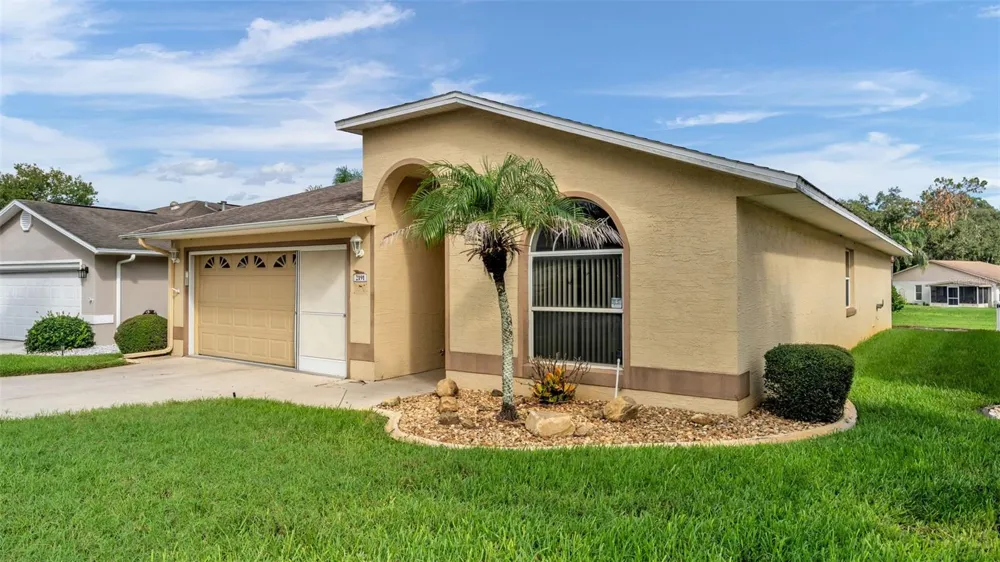 2191 SILVER RE DRIVE Lakeland, FL 33810
