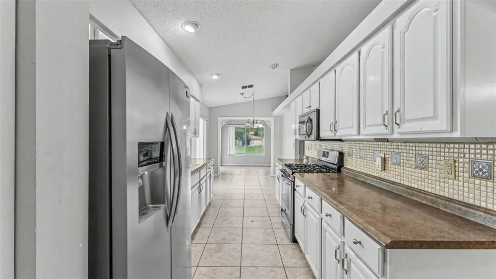 2191 SILVER RE DRIVE Lakeland, FL 33810