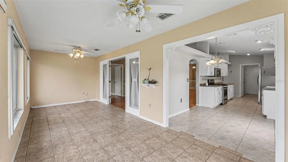 2191 SILVER RE DRIVE Lakeland, FL 33810