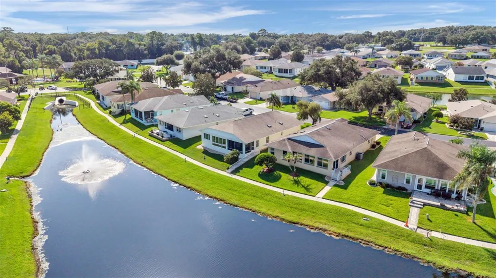 2191 SILVER RE DRIVE Lakeland, FL 33810