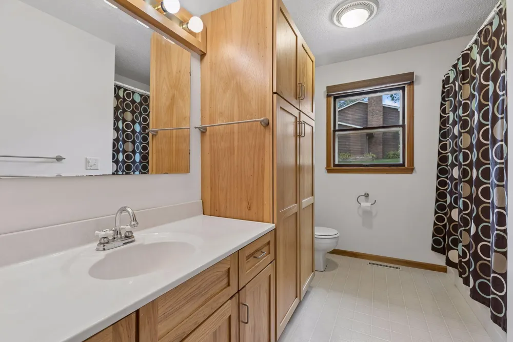 235 Quality Avenue Lakeland, MN 55043