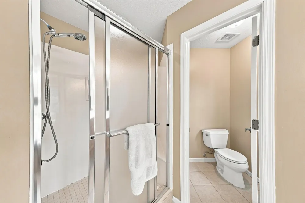 6865 Sapphire Lane Chanhassen, MN 55317