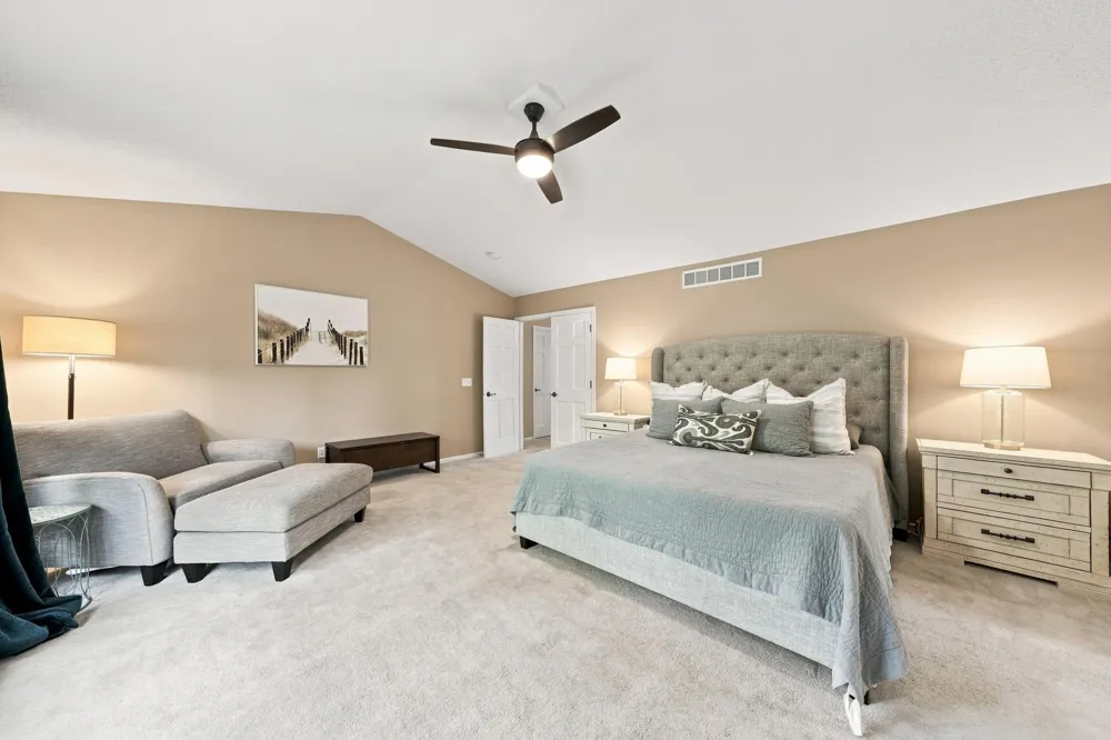 6865 Sapphire Lane Chanhassen, MN 55317