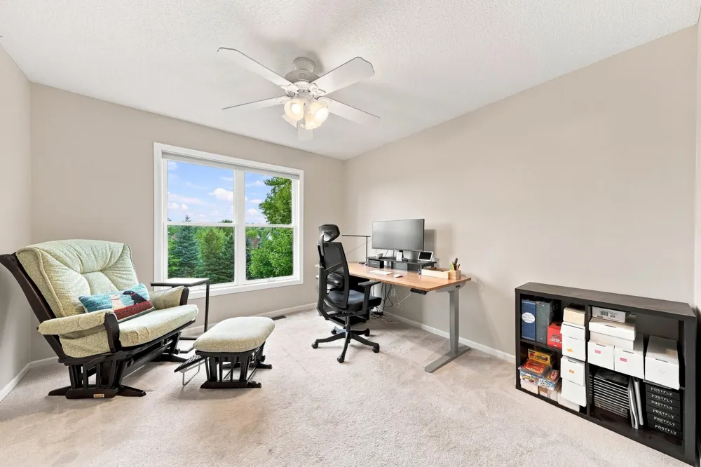 6865 Sapphire Lane Chanhassen, MN 55317