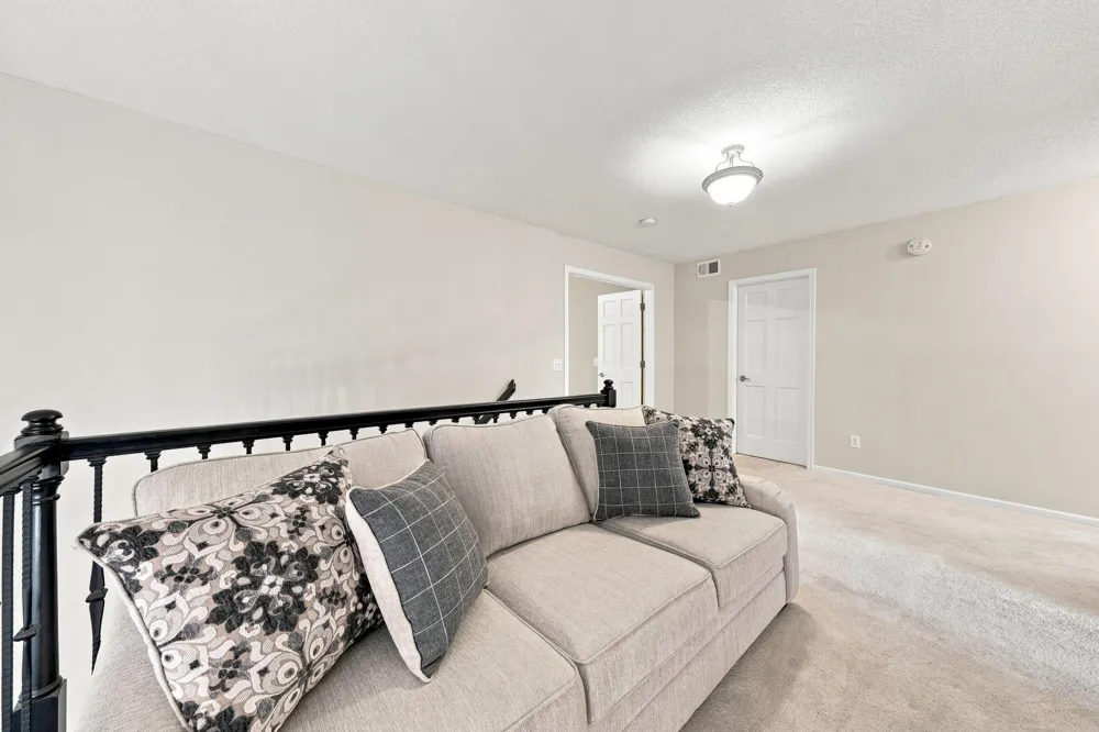 6865 Sapphire Lane Chanhassen, MN 55317