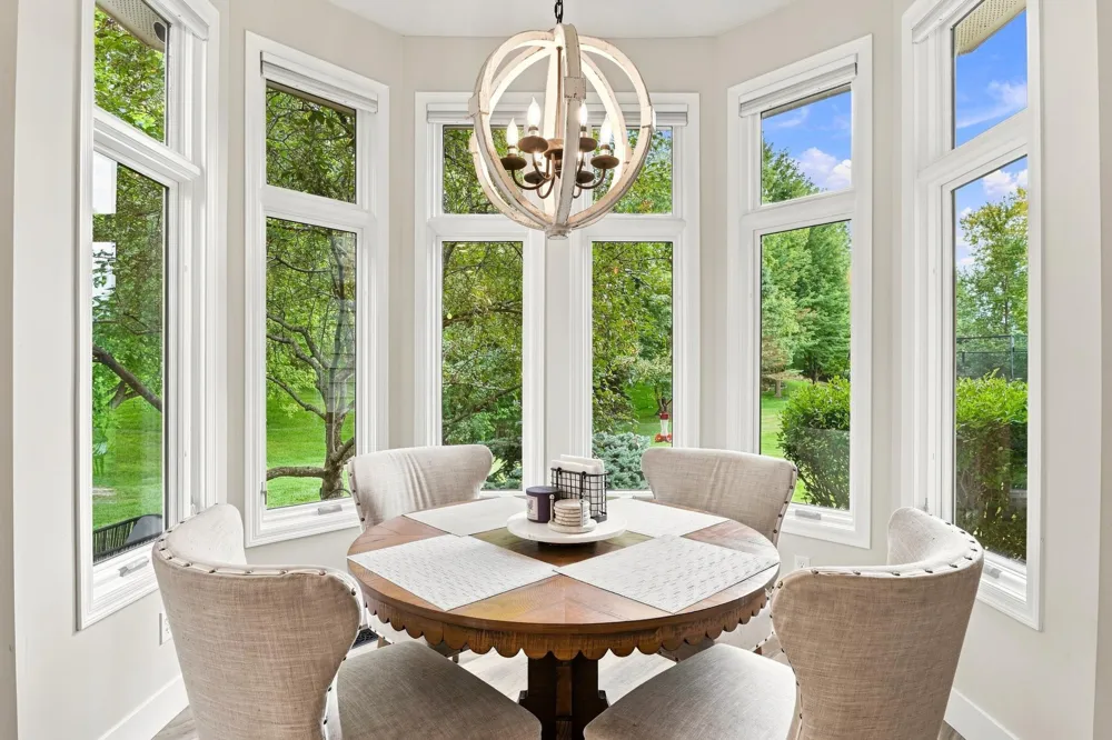 6865 Sapphire Lane Chanhassen, MN 55317