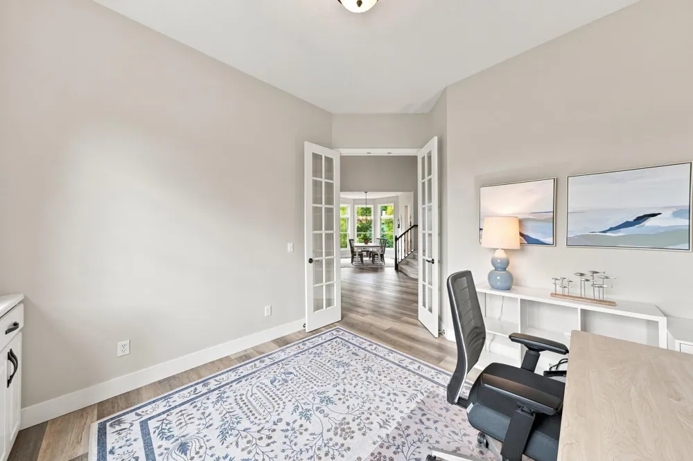 6865 Sapphire Lane Chanhassen, MN 55317