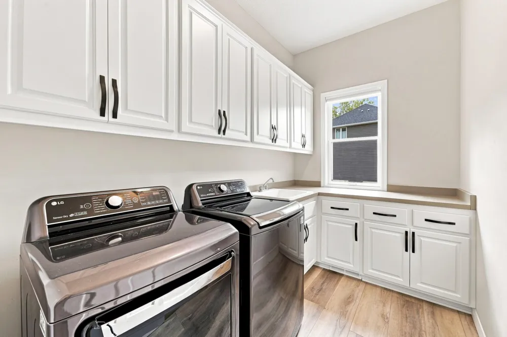 6865 Sapphire Lane Chanhassen, MN 55317