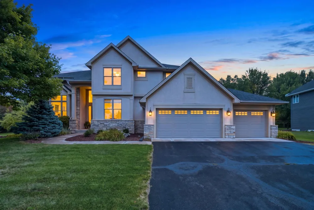 6865 Sapphire Lane Chanhassen, MN 55317