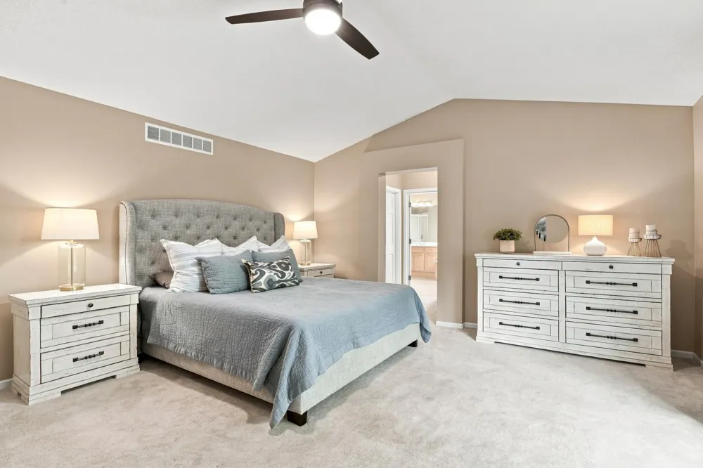 6865 Sapphire Lane Chanhassen, MN 55317