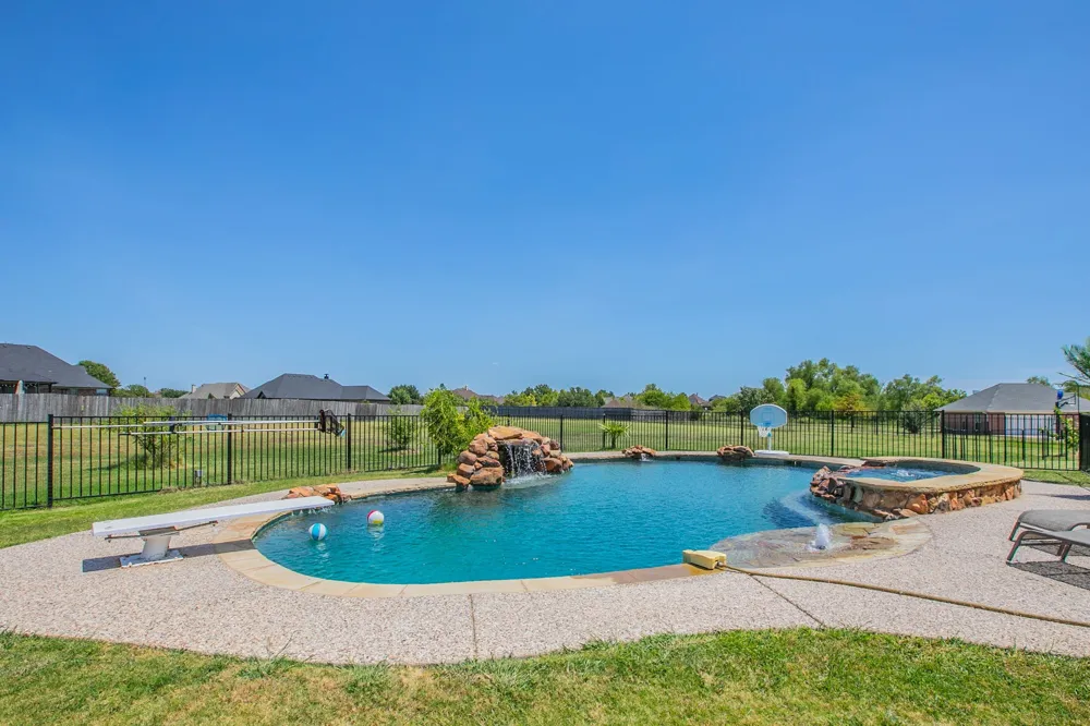 3133 Belmont Lane Terrell, TX 75160