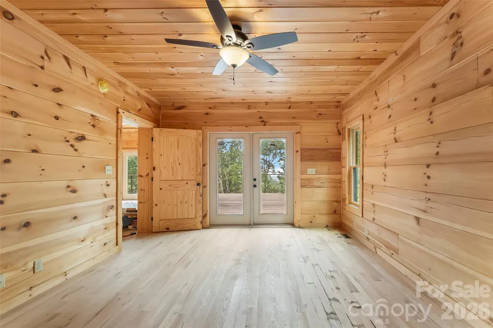 266 Potomac Falls Drive Black Mountain, NC 28711