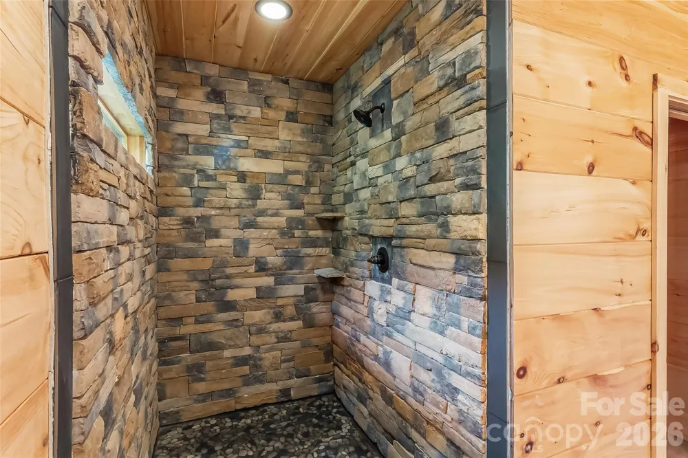 266 Potomac Falls Drive Black Mountain, NC 28711