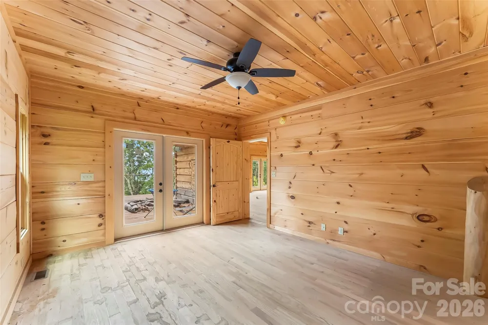 266 Potomac Falls Drive Black Mountain, NC 28711
