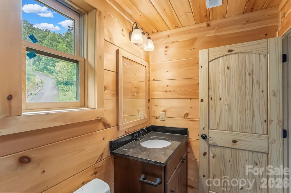 266 Potomac Falls Drive Black Mountain, NC 28711