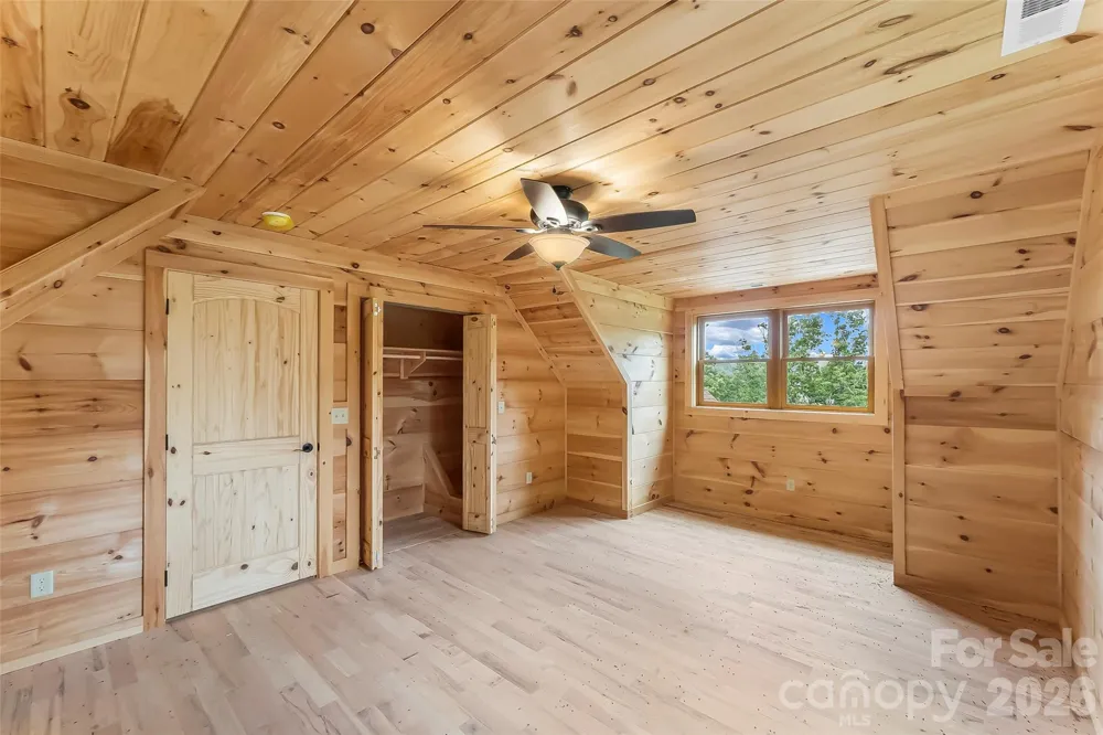 266 Potomac Falls Drive Black Mountain, NC 28711
