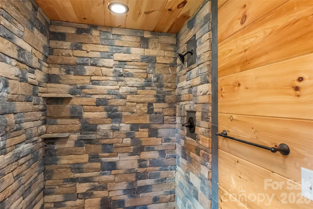 266 Potomac Falls Drive Black Mountain, NC 28711